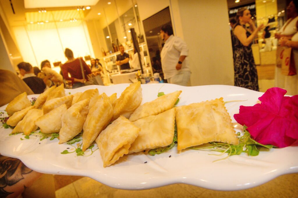 Buffet Absolutto na reinauguração da Arezzo | Crédito: Rafael Cautella