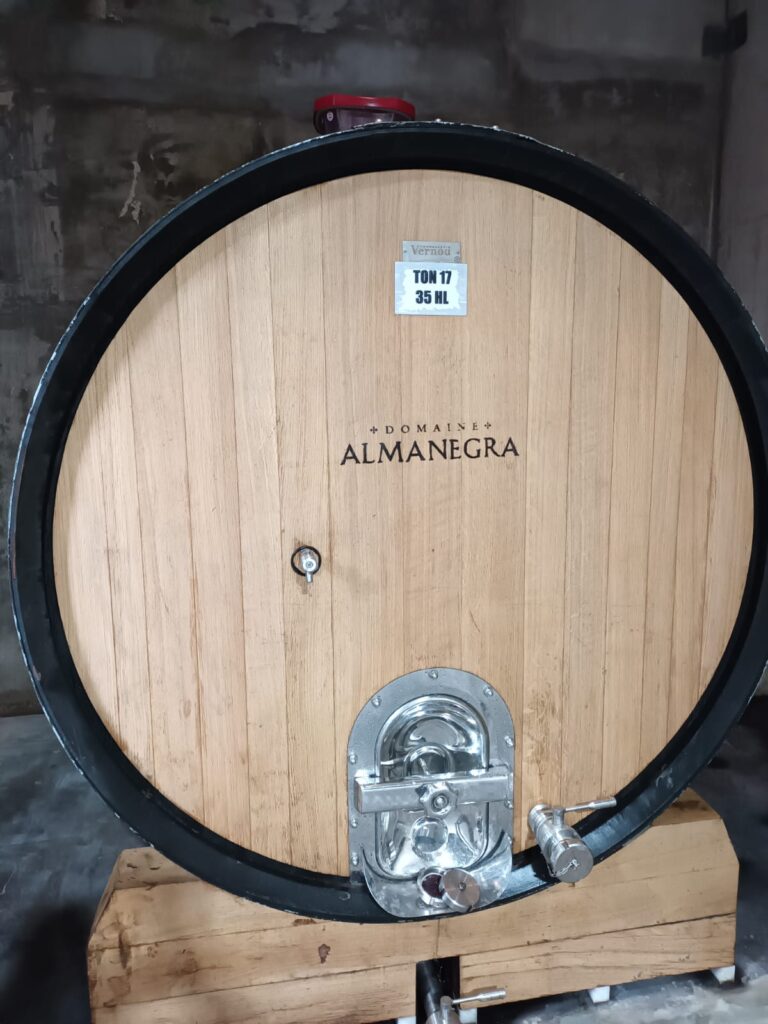 Barril do vinho Alma Negra | Crédito: Arquivo pessoal/Tio Limogi