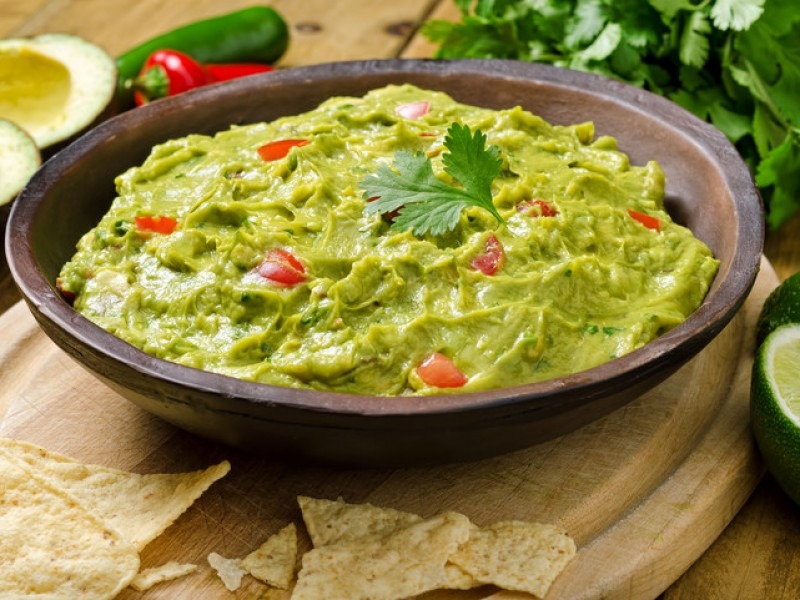 guacamole tem coentro entre os temperos