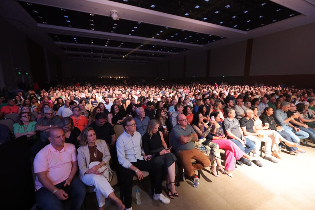 Zeca Pagodinho no Multiplan Hall, em 17-08 | Crédito: Rafael Cautella