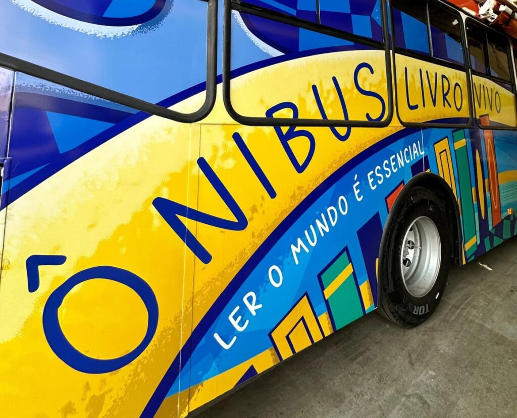 Ônibus Livro Vivo | Crédito: Divulgação