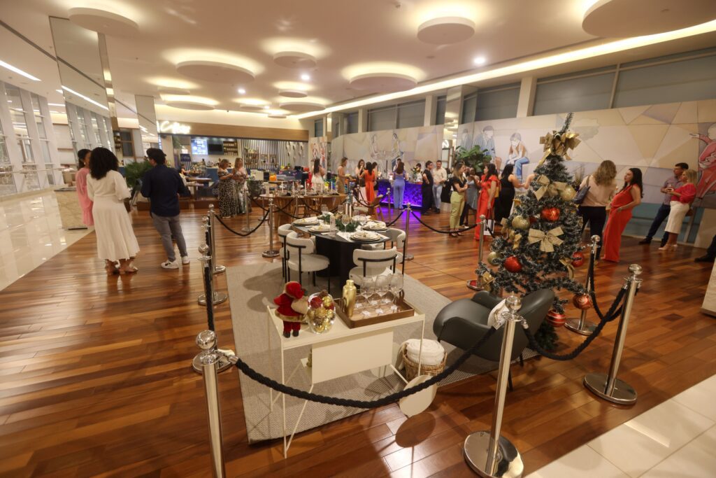 Mostra de mesas decoradas de Natal no RibeirãoShopping | Crédito: Rafael Cautella