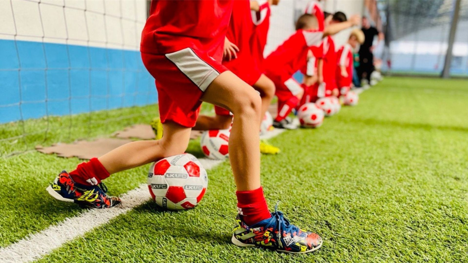 Little Kickers em Ribeirão oferece aulas de futebol e inglês | Crédito: Divulgação