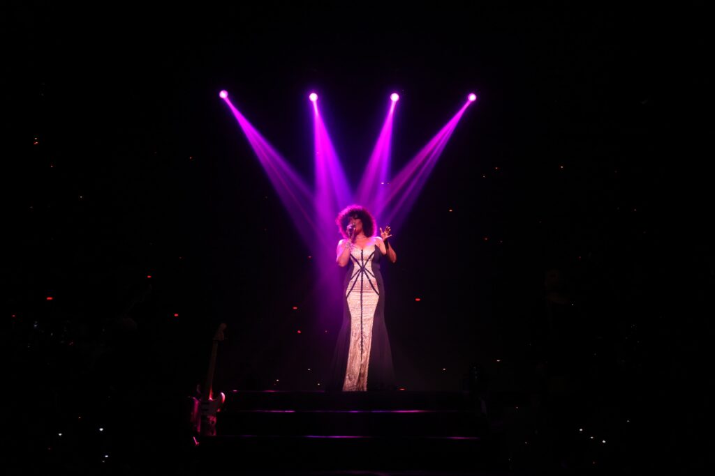 Belinda Davids homenageia Whitney Houston em Ribeirão Preto 07-12 | Crédito: Rafael Cautella