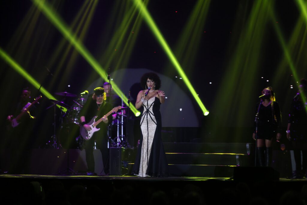 Belinda Davids homenageia Whitney Houston em Ribeirão Preto 07-12 | Crédito: Rafael Cautella