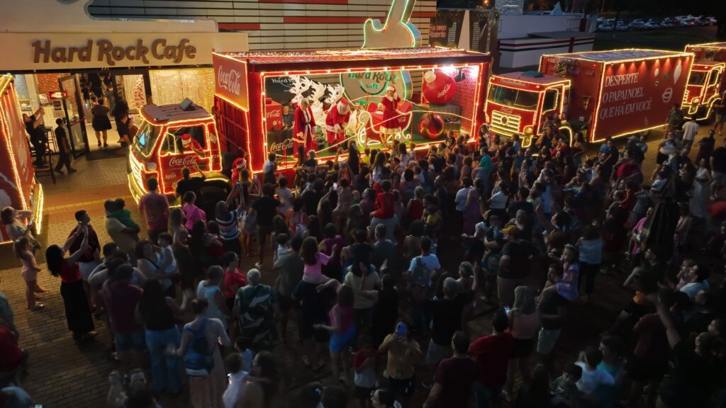 Caravana da Coca-Cola no aniversário de 4 anos do Hard Rock | Crédito: Rafael Cautella