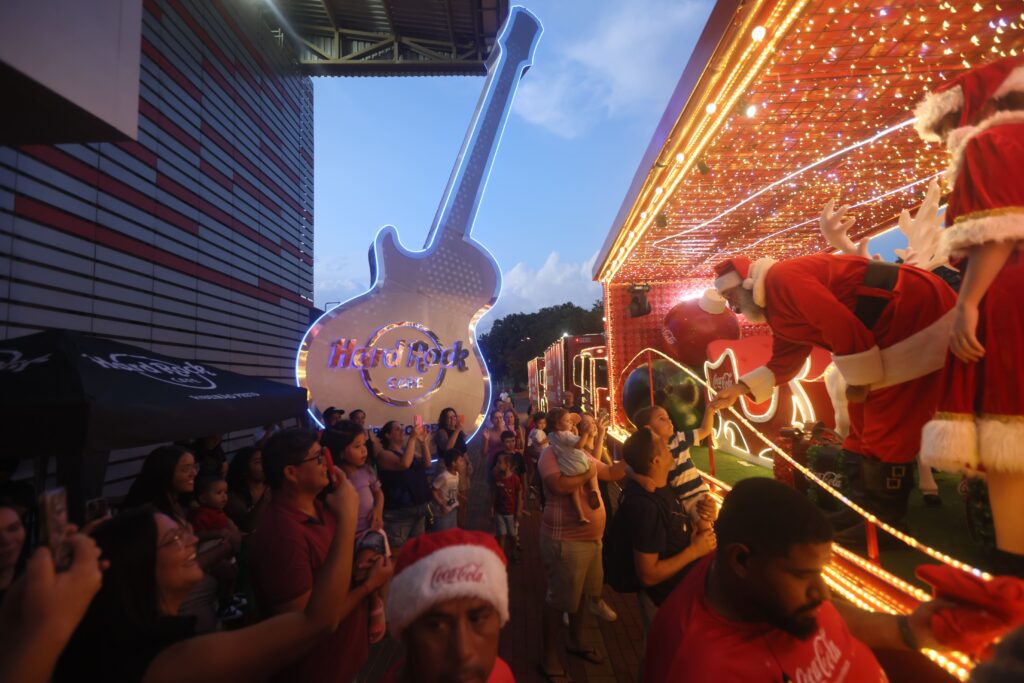 Caravana da Coca-Cola no aniversário de 4 anos do Hard Rock | Crédito: Rafael Cautella