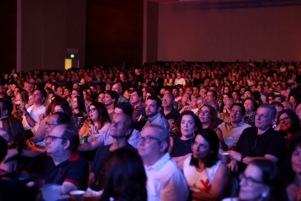 Os mineiros se apresentam no Multiplan Hall | Crédito: Rafael Cautella