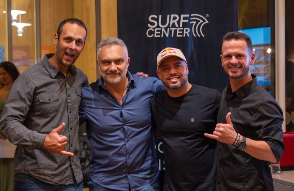 Sunset Sessions com o campeão de surf Adriano de Souza | Crédito: Divulgação