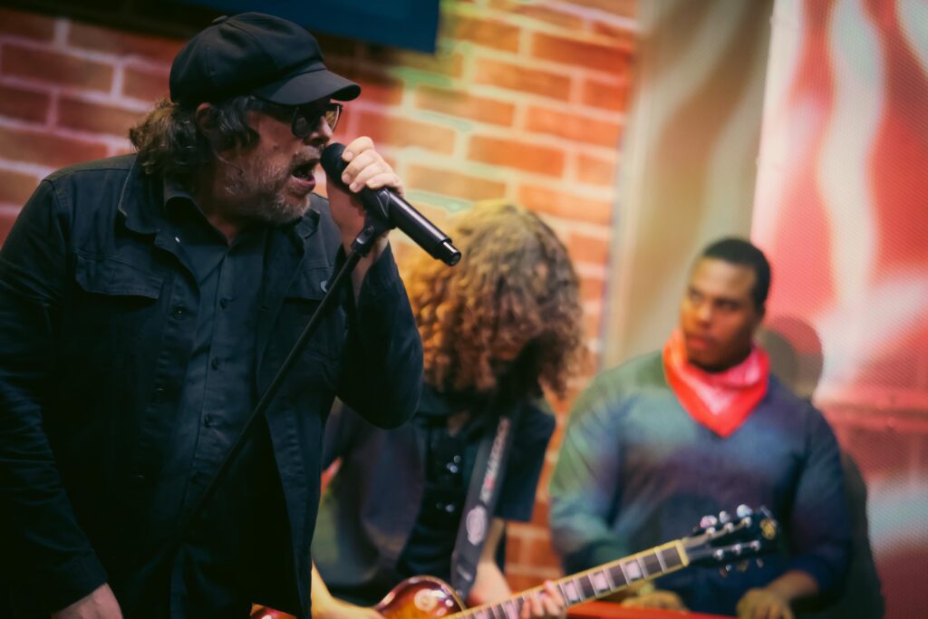 Beto Bruno, da Cachorro Grande, no Hard Rock Cafe | Crédito: Rafael Cautella