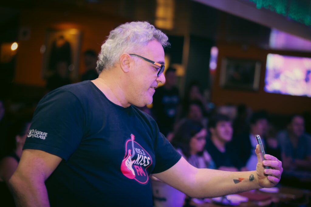 Beto Bruno, da Cachorro Grande, no Hard Rock Cafe | Crédito: Rafael Cautella