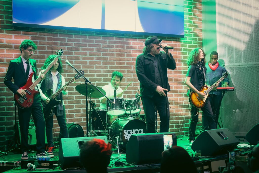 Beto Bruno, da Cachorro Grande, no Hard Rock Cafe | Crédito: Rafael Cautella