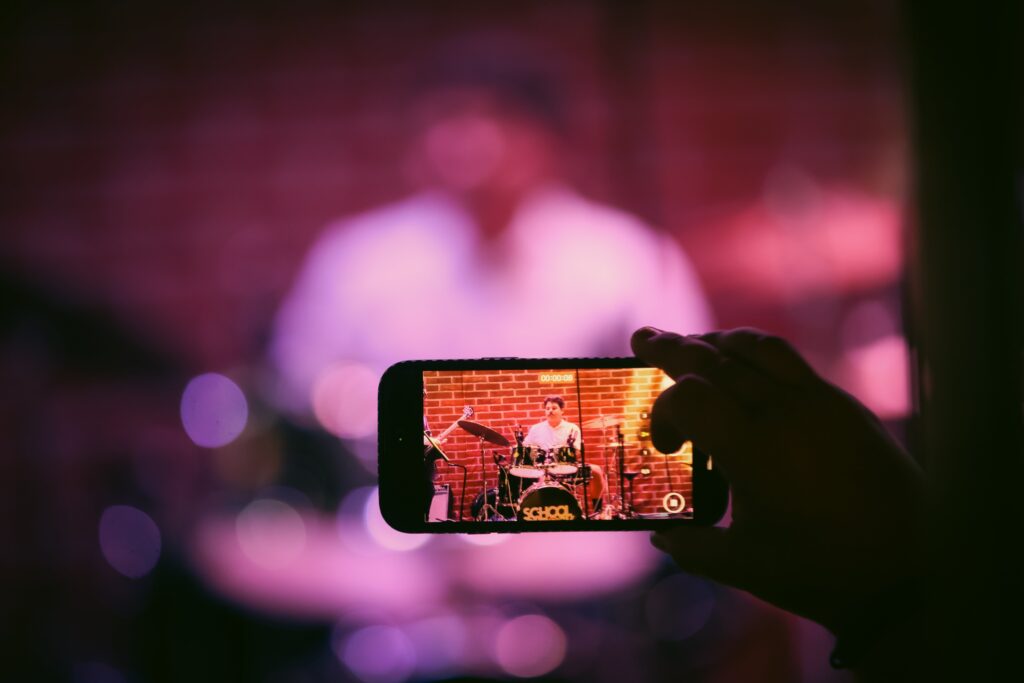 Beto Bruno, da Cachorro Grande, no Hard Rock Cafe | Crédito: Rafael Cautella