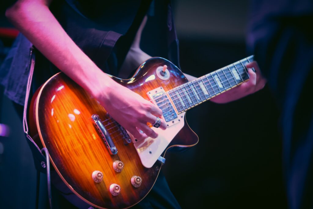 Beto Bruno, da Cachorro Grande, no Hard Rock Cafe | Crédito: Rafael Cautella