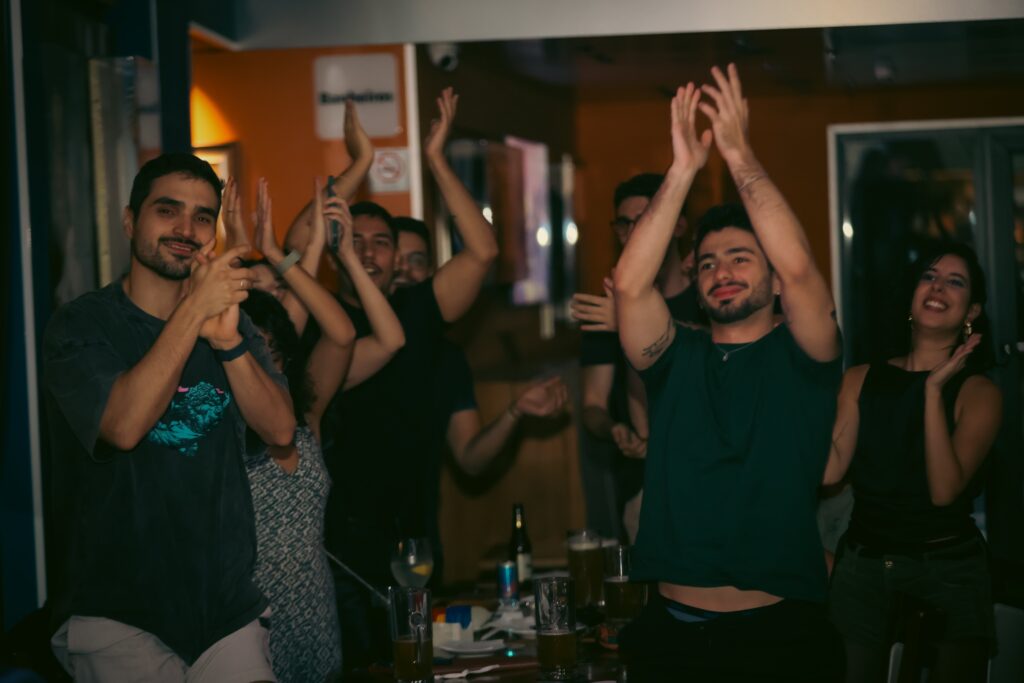 Beto Bruno, da Cachorro Grande, no Hard Rock Cafe | Crédito: Rafael Cautella