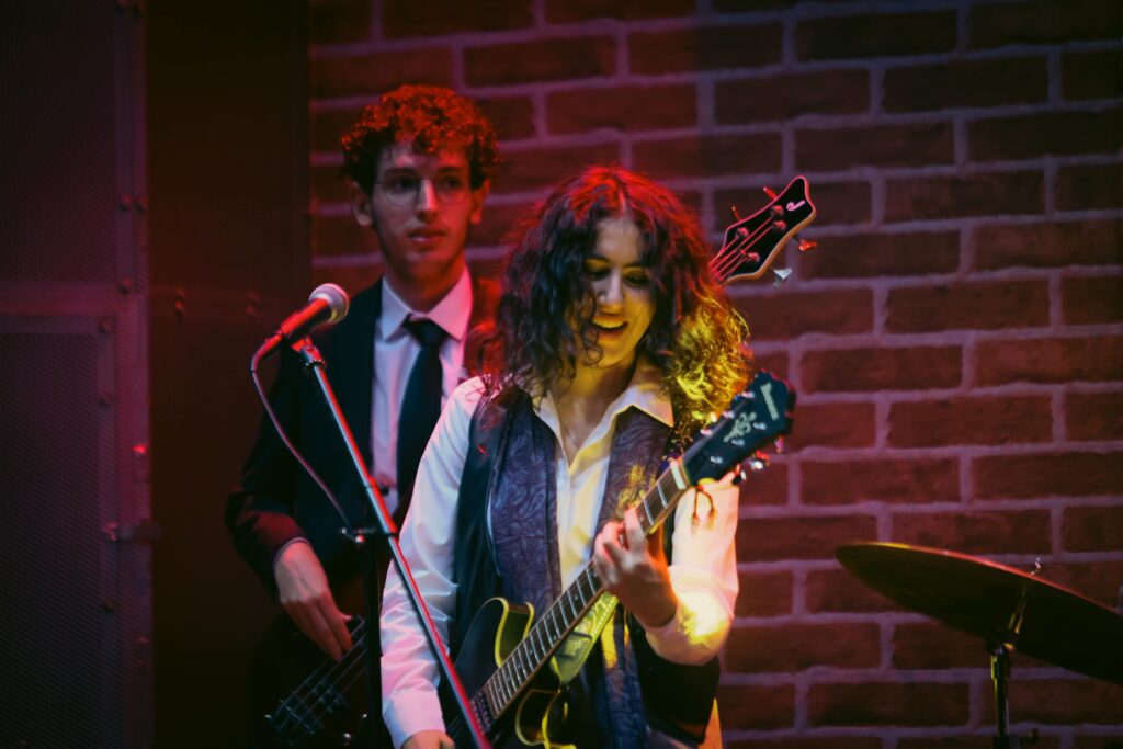 Beto Bruno, da Cachorro Grande, no Hard Rock Cafe | Crédito: Rafael Cautella