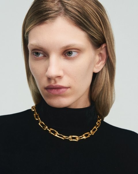 Colar ideal _ Gola alta | Créditos: Hugo Toni 