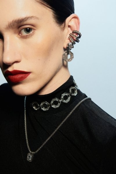 Colar ideal _ Gola alta | Créditos: Hugo Toni 