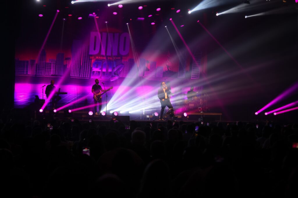 Show de Dino Fonseca no Multiplan Hall | Crédito: Rafael Cautella