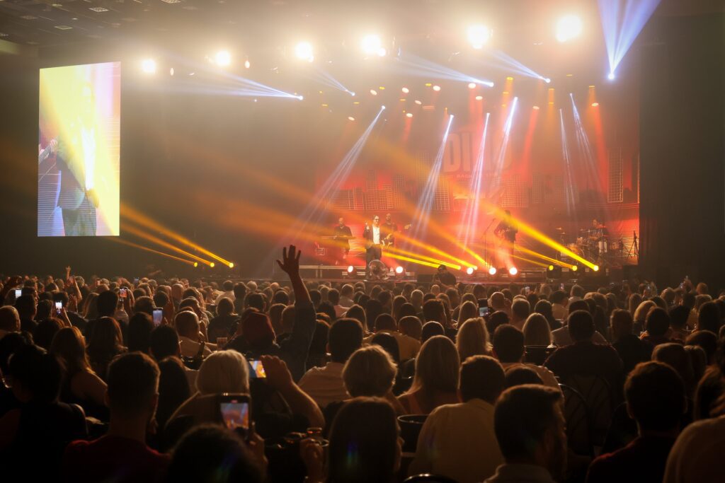 Show de Dino Fonseca no Multiplan Hall | Crédito: Rafael Cautella