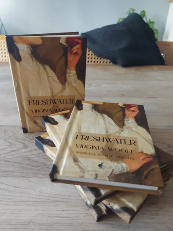 A edição de Freshwater chega ao Brasil em um formato pocket de luxo | Crédito: Divulgação