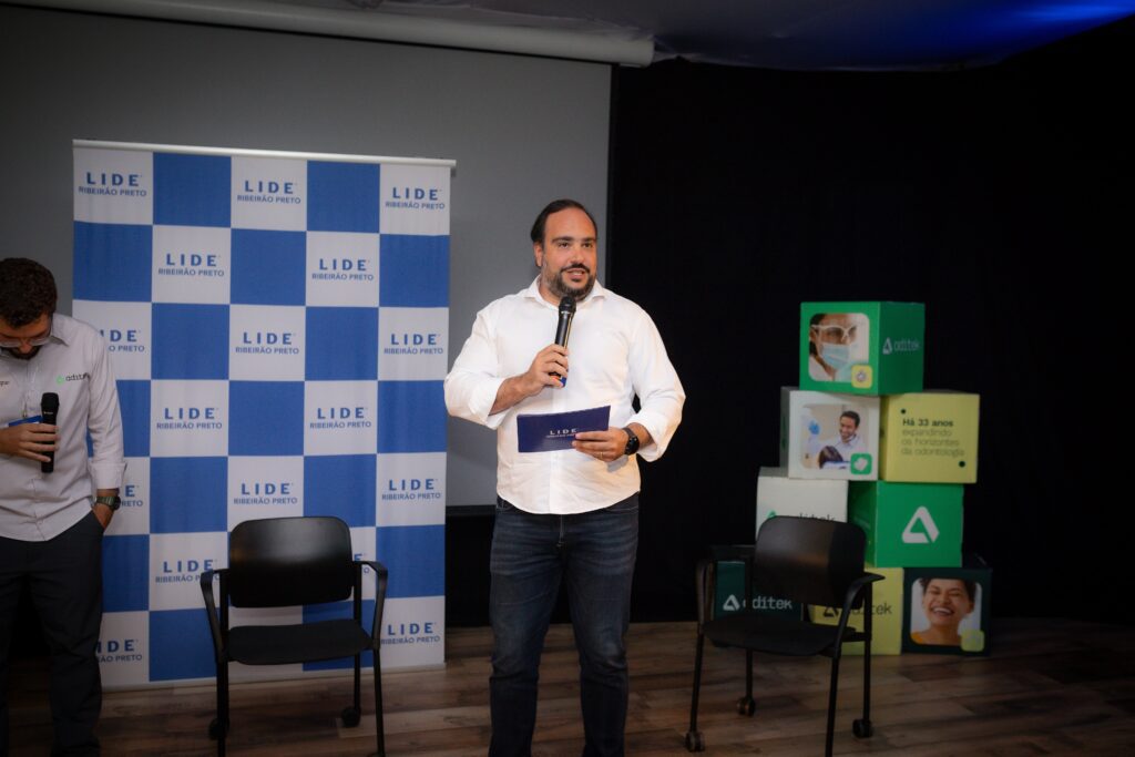 Victor Bermudes durante o LIDE Empreendedor | Crédito: Mariana Pizzo