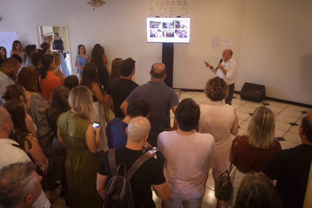 Convidados na nova sede da CASACOR Ribeirão Preto | Crédito: Rafael Cautella