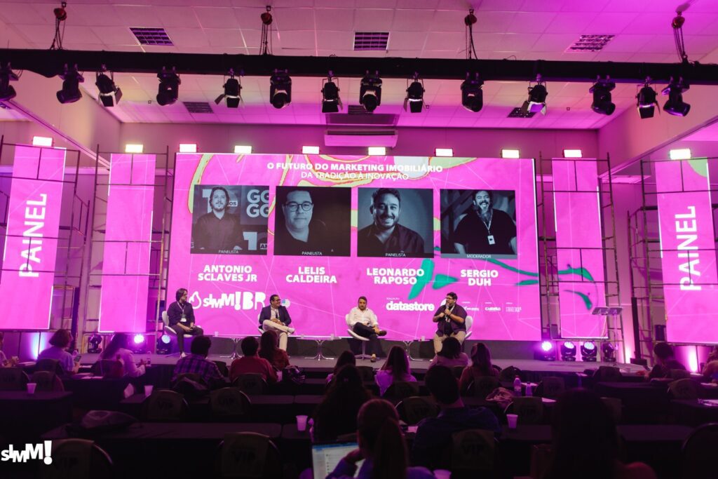 Painel do SIMM! Brasil com Lelis Caldeira | Crédito: Divulgação oficial do evento