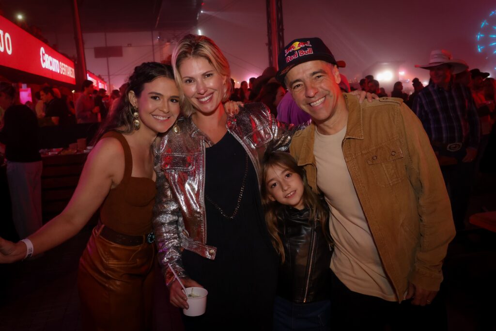 Camarotes da 1ª noite do Ribeirão Rodeo Music 2025 | Crédito: Rafael Cautella