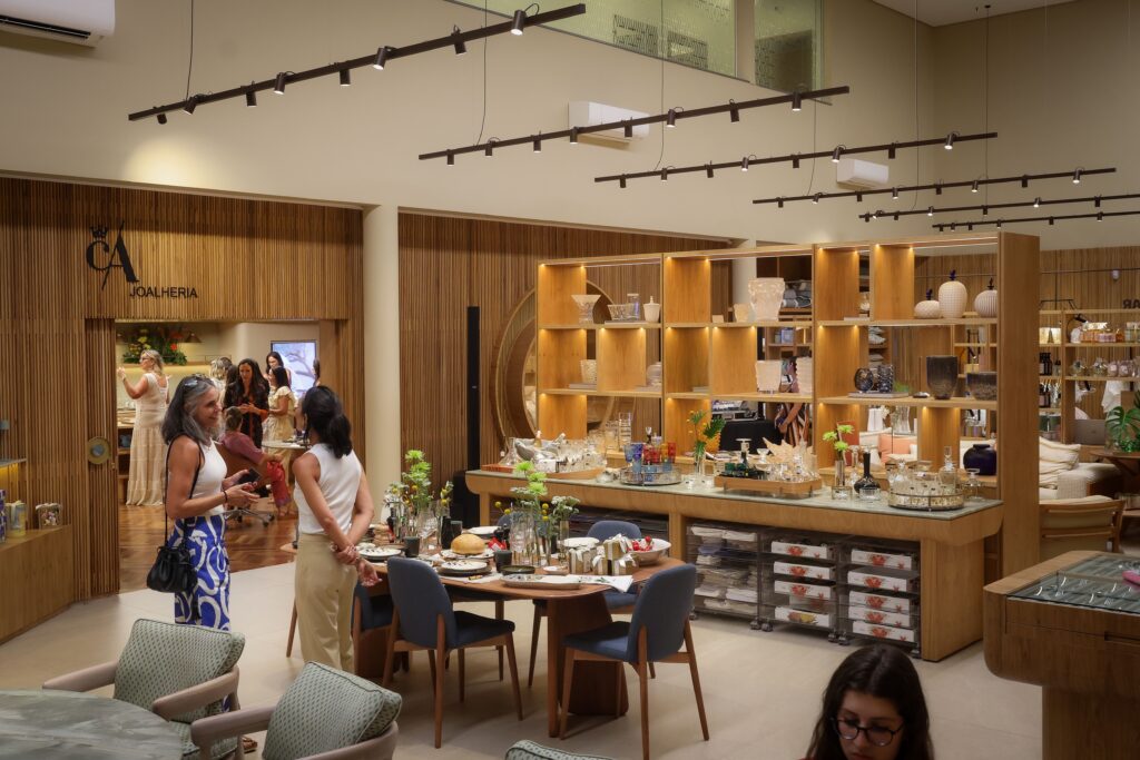 The Piercing Day na Casa Affonso joalheria | Crédito: Rafael Cautella