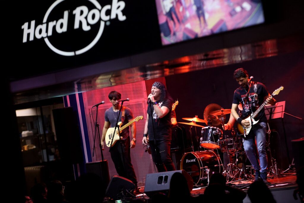 Vocalista original do ACDC de volta em Ribeirão | Crédito: Rafael Cautella