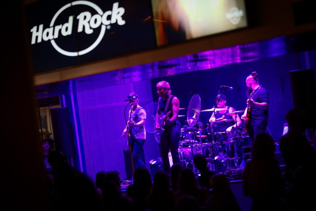 Luana Camarah no Hard Rock Cafe em 05 de abril | Crédito: Rafael Cautella