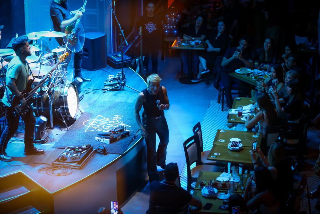 Luana Camarah no Hard Rock Cafe em 05 de abril | Crédito: Rafael Cautella