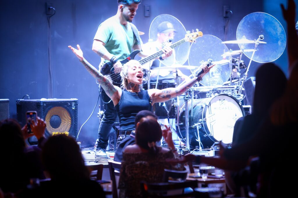 Luana Camarah no Hard Rock Cafe em 05 de abril | Crédito: Rafael Cautella