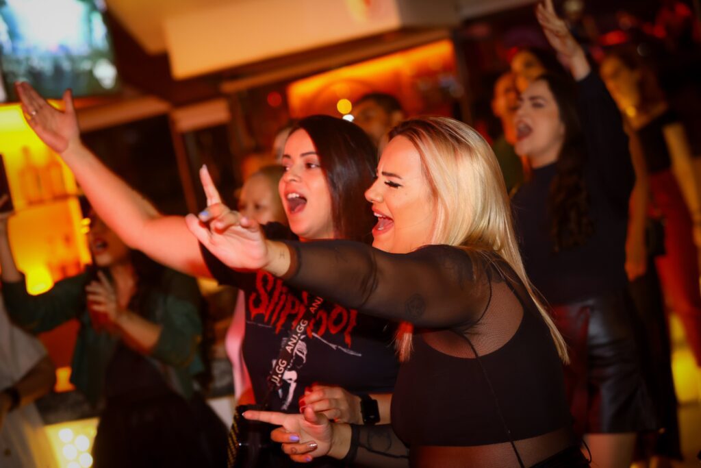 Luana Camarah no Hard Rock Cafe em 05 de abril | Crédito: Rafael Cautella