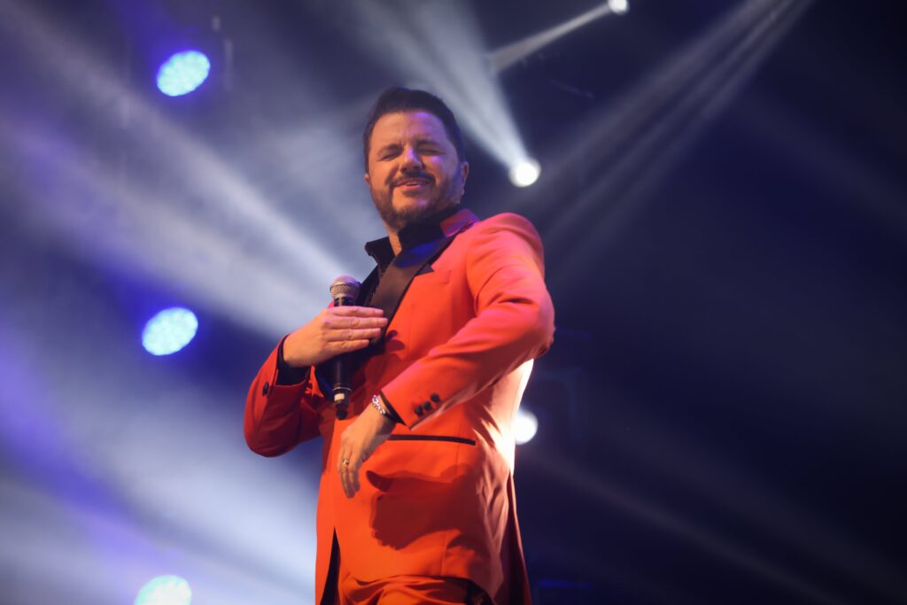 Show de Maurício Manieri no Multiplan Hall em 12-04 | Crédito: Rafael Cautella