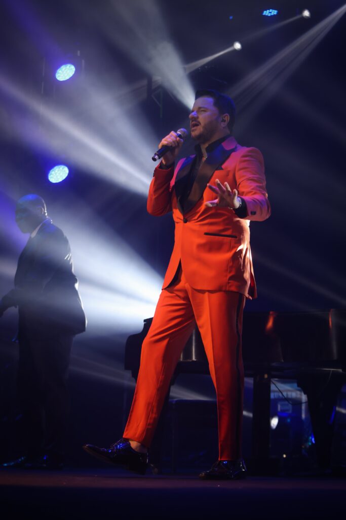 Show de Maurício Manieri no Multiplan Hall em 12-04 | Crédito: Rafael Cautella