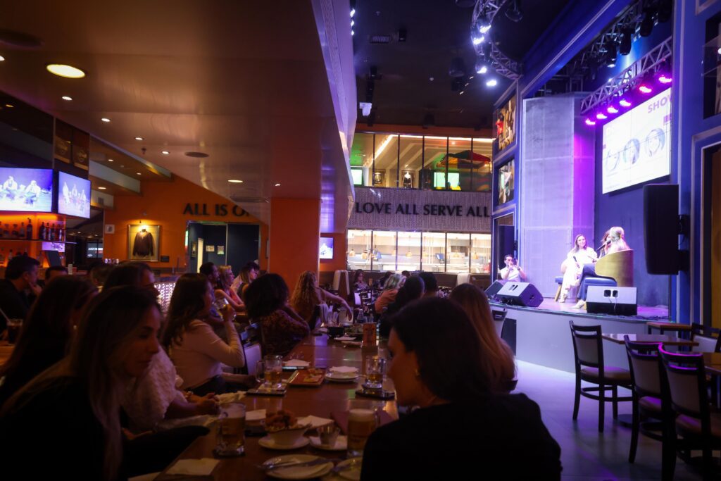 "Donas do show" no Hard Rock Café | Crédito: Rafael Cautella