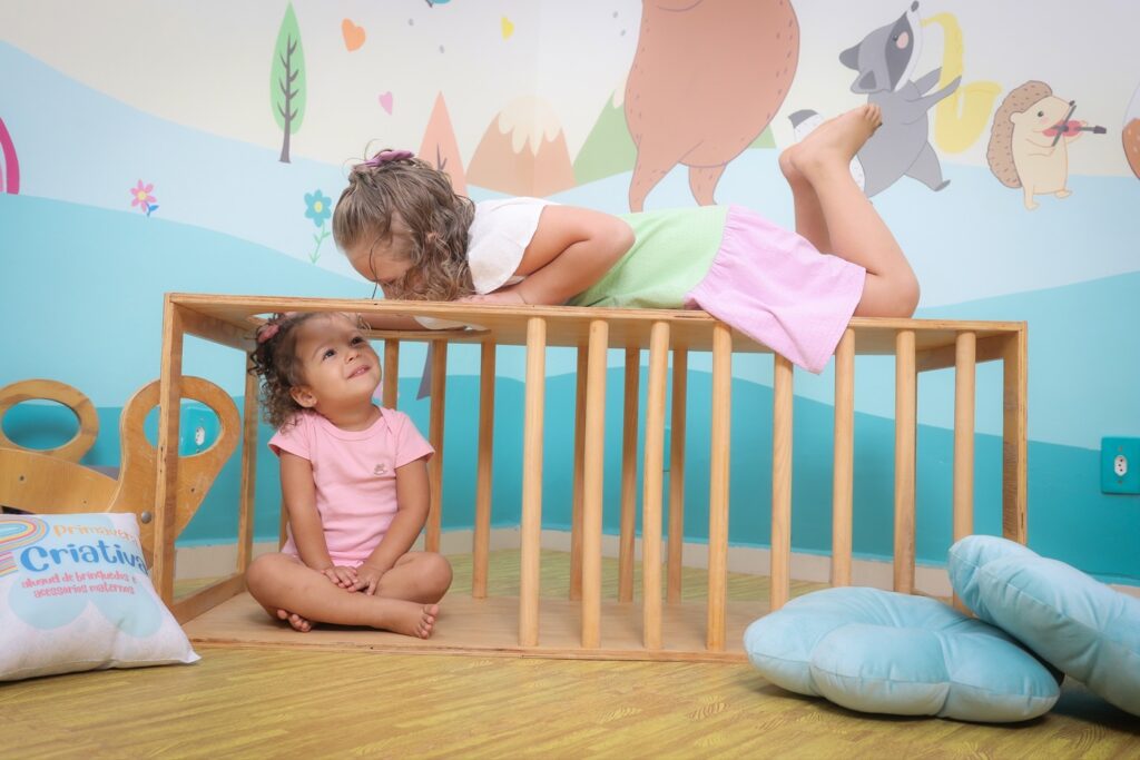 Crianças nos brinquedos da Primavera Criativa | Crédito: Rafael Cautella