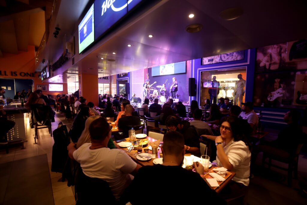 Banda Caaru toca rock xamânico no Hard Rock Cafe | Crédito: Rafael Cautella