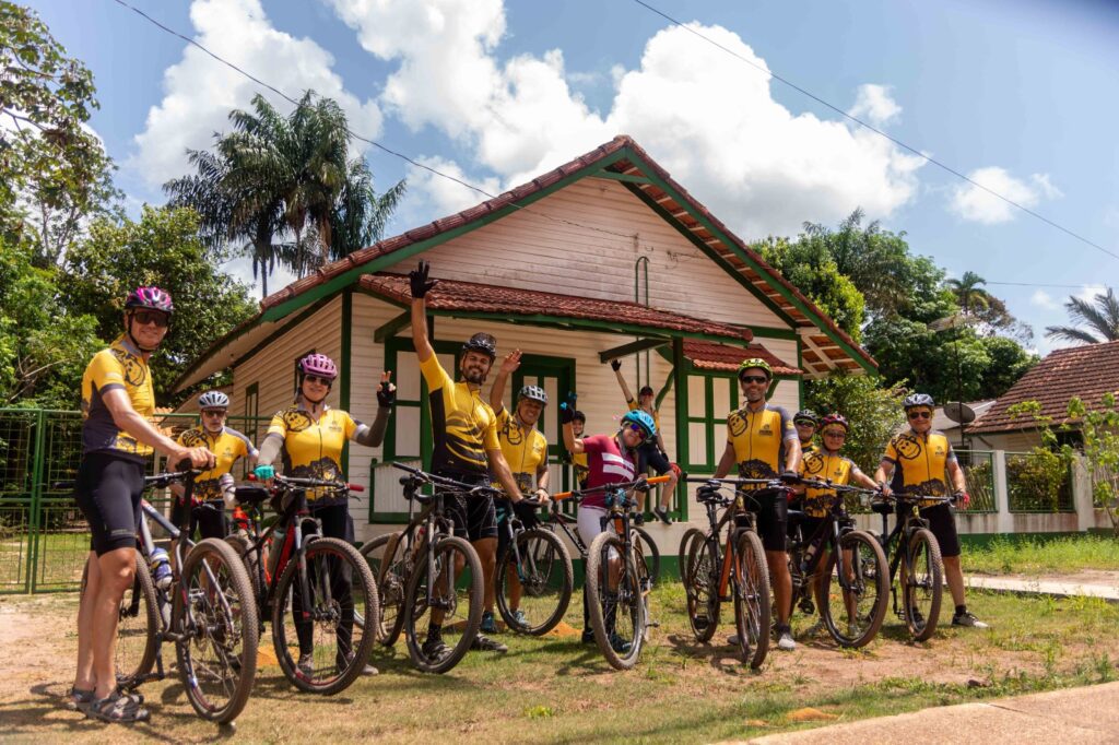 Cicloturismo em Alter do Chão | Crédito: Muriki/Divulgação