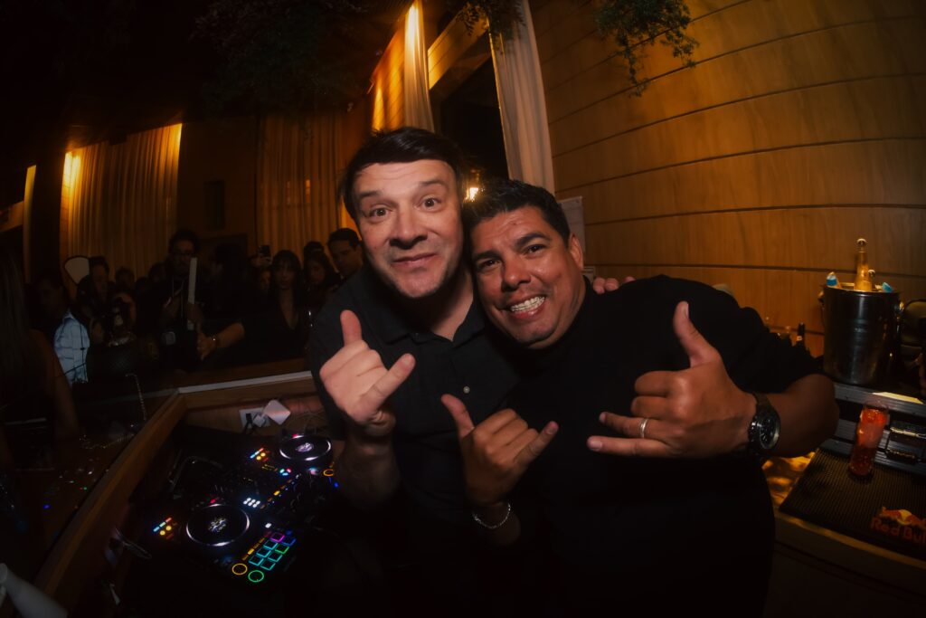 Noite com DJs convidados no Zucker | Crédito: Rafael Cautella