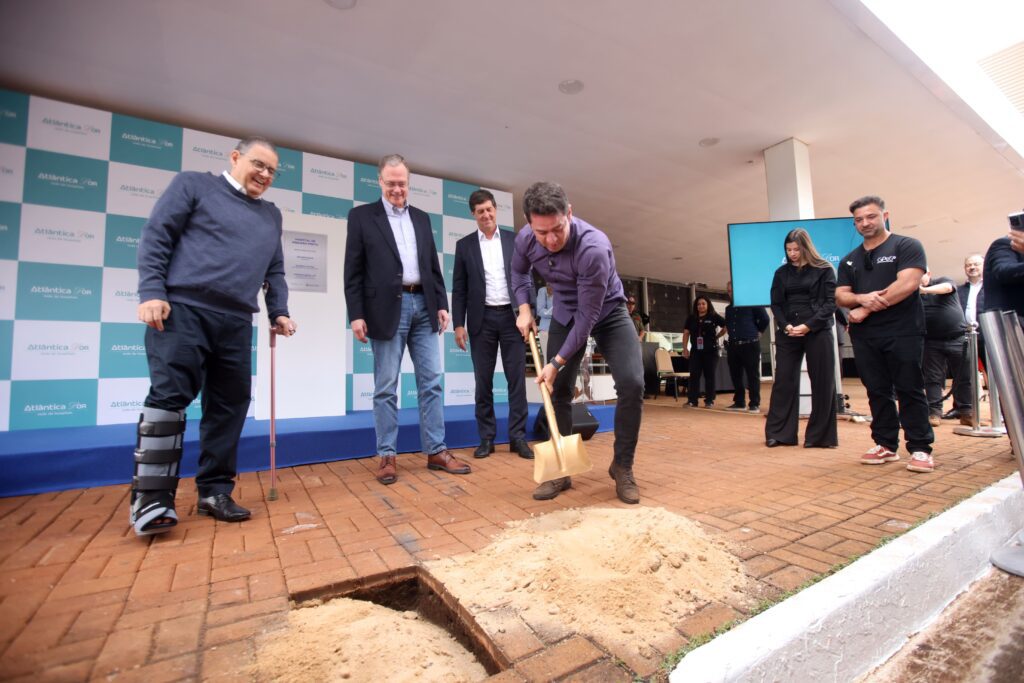 Atlântica D’Or lança pedra de novo hospital | Créditos: Rafael Cautella
