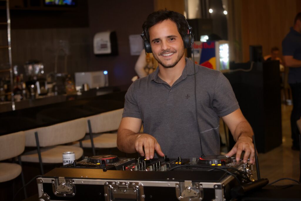 Nova exposição da CASACOR no TRYP | Crédito: Rafael Cautella