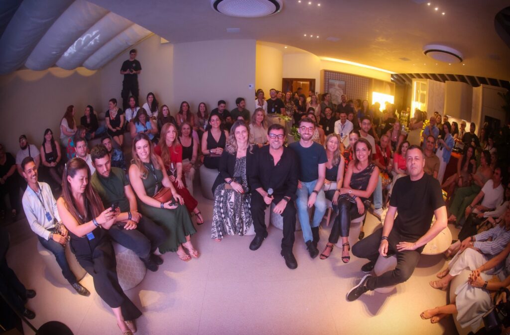 Lufe Gomes em evento na CASACOR 2025 | Crédito: Rafael Cautella