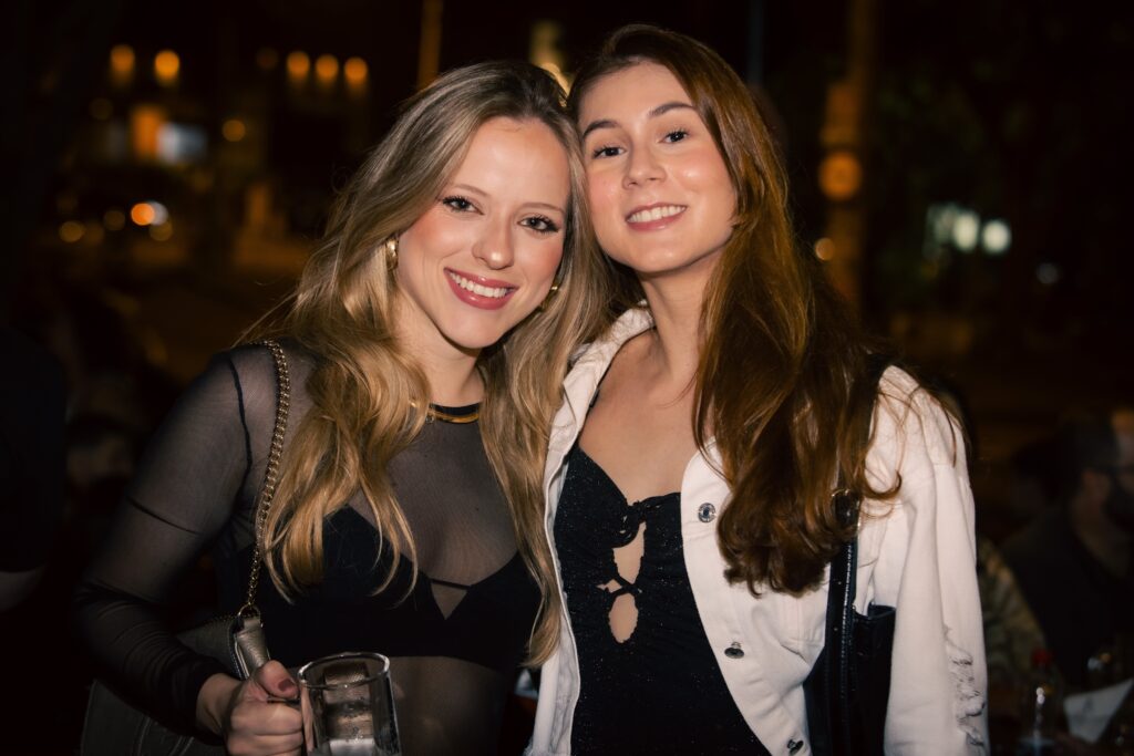 Vida social no Salz Bar | Crédito: Rafael Cautella