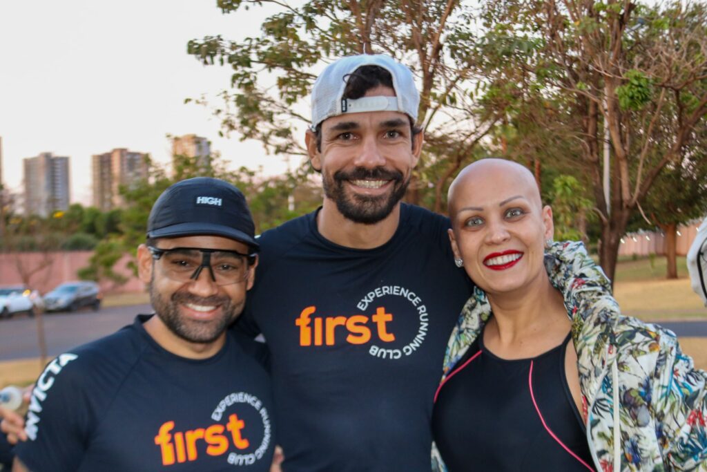 Thiago Fernandes, Ton Piachoski e Gaby Lopes no First Experience | Crédito: Divulgação