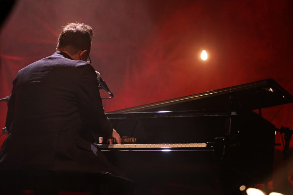 Show "Piano", de Zeca Baleiro em 09-08-25 | Crédito: Rafael Cautella