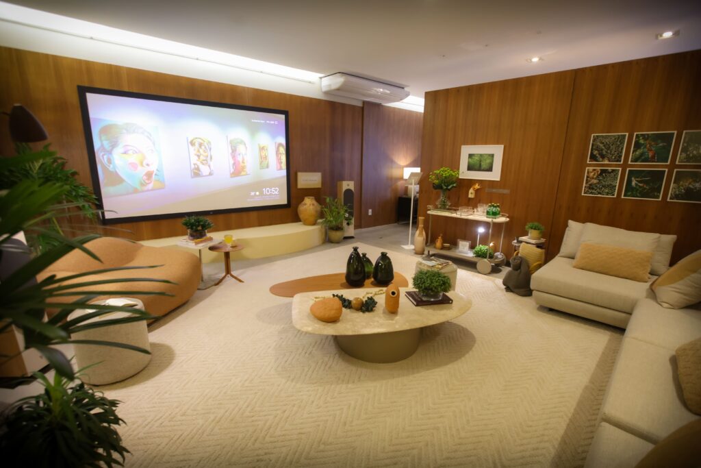 Inauguração da mostra Mundo UneRobusti 2025 | Crédito: Rafael Cautella