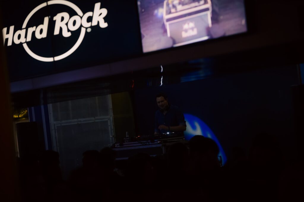 Polaroid no Hard Rock em 05-09-25 | Crédito: Rafael Cautella